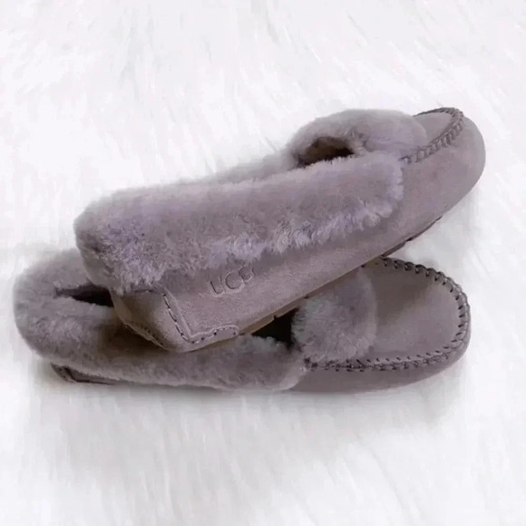 UGG W Dakota Seam - Picture 7 of 7